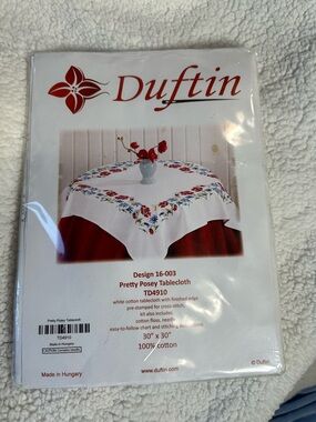 Duftin Pretty Posey White Tablecloth Cross Stitch Kit with Floss Embroidery